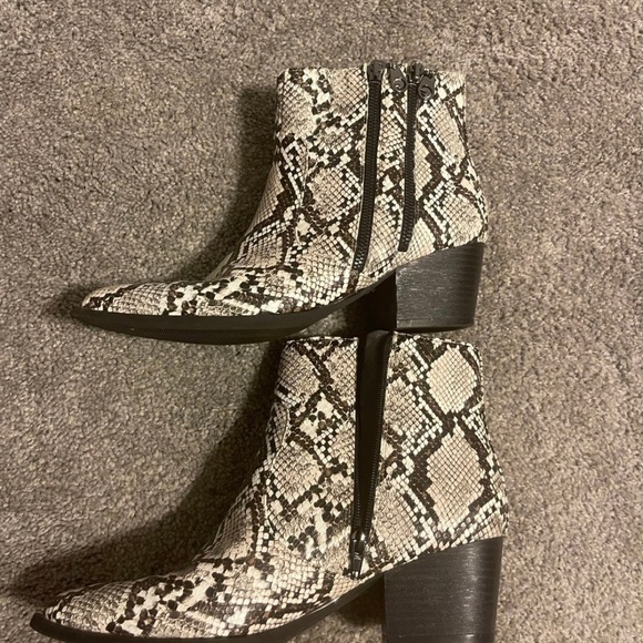 Women’s Booties - Picture 2 of 4